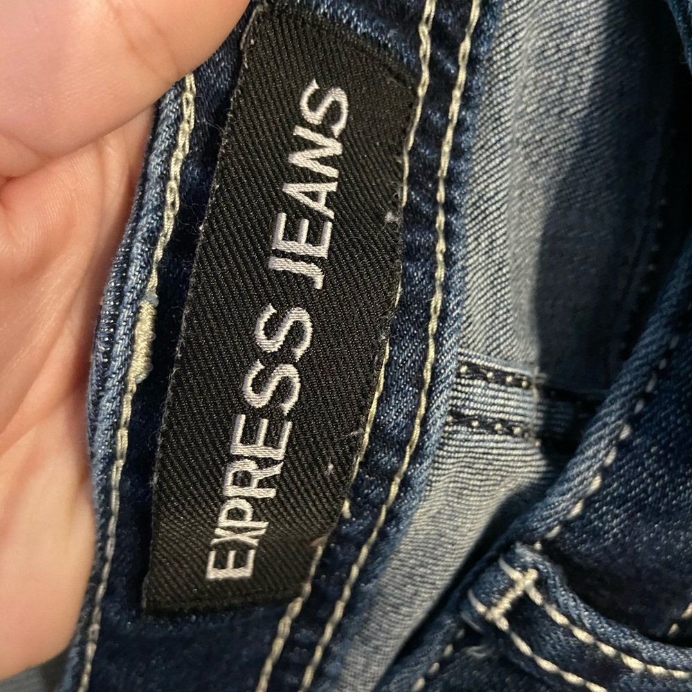 Jeans - Picture 2 of 4